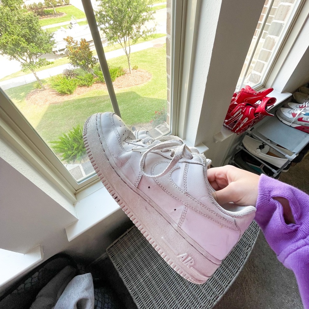 air force 1’s size 8 women’s low top